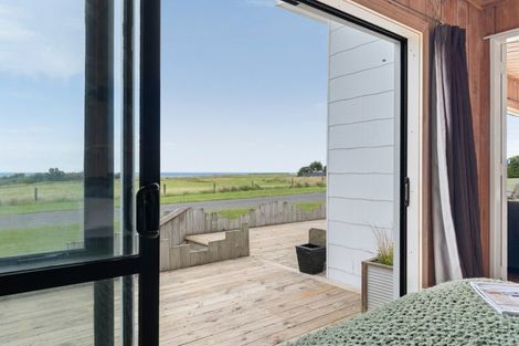 Photo of property in 11 Hector Place, Opunake, 4616