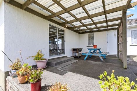 Photo of property in 83 Puriri Street, Gonville, Whanganui, 4501