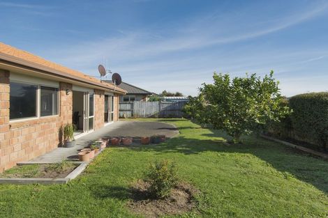 Photo of property in 19 Mcleod Place, Papamoa Beach, Papamoa, 3118