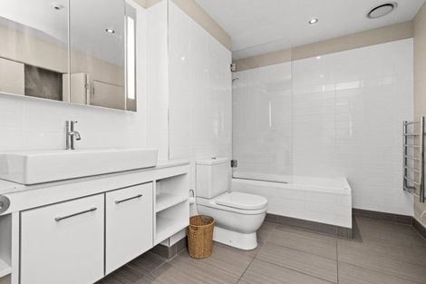 Photo of property in 503/7 Humber Street, Pandora, Napier, 4110