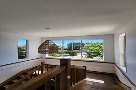 Photo of property in 36 Jans Terrace, Oakura, 4314