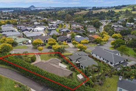 Photo of property in 2 Adler Drive, Ohauiti, Tauranga, 3112