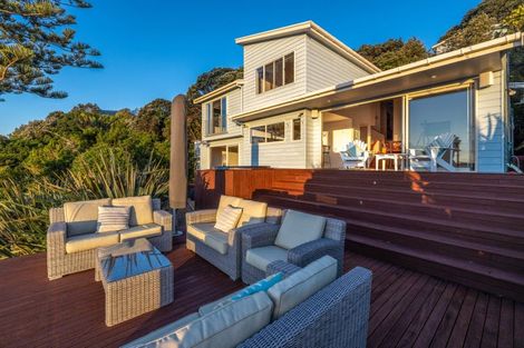 Photo of property in 23 Garratt Road, Waiheke Island, 1971