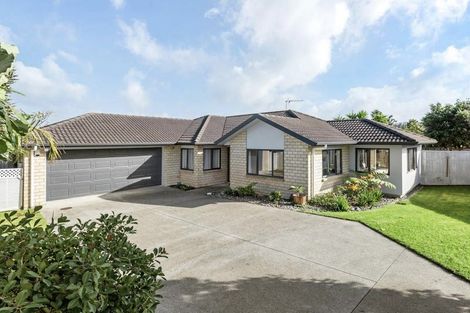 Photo of property in 16 Cathcart Close, Pukekohe, 2120