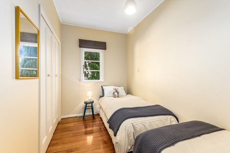 Photo of property in 218 Muritai Road, Eastbourne, Lower Hutt, 5013