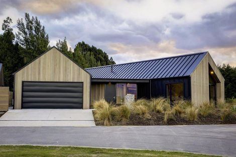 Photo of property in Kawarau Heights, 4 Carrick Lane, Lake Hayes, Queenstown, 9304