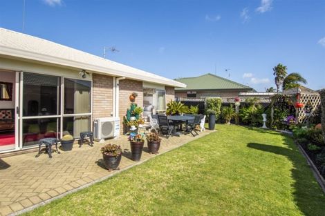 Photo of property in 60 Evans Road, Papamoa Beach, Papamoa, 3118