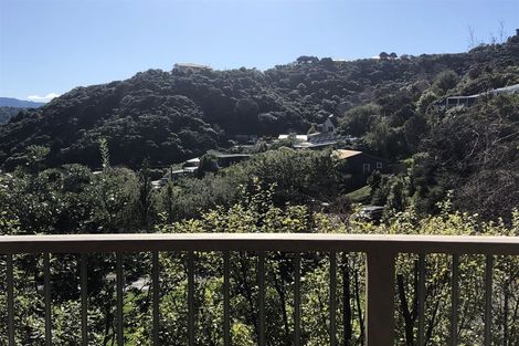 Photo of property in 21 Amelia Crescent, Waikawa, Picton, 7220