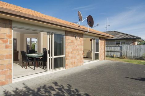 Photo of property in 19 Mcleod Place, Papamoa Beach, Papamoa, 3118