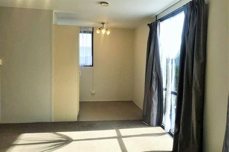 Photo of property in 2/11 Kahikatea Place, Ranui, Auckland, 0612