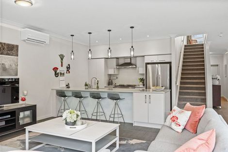 Photo of property in 16 Kensington Drive, Orewa, 0931