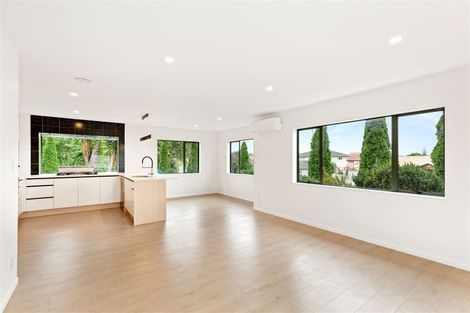 Photo of property in 2 Ferngrove Avenue, Ranui, Auckland, 0612