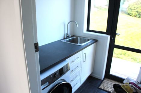 Photo of property in 39 Shandon Road, Vauxhall, Dunedin, 9013