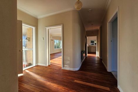 Photo of property in 5 Holden Avenue, Forest Lake, Hamilton, 3200