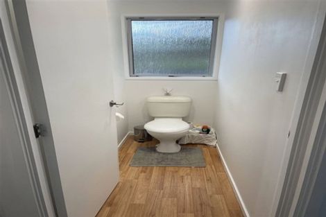 Photo of property in 1/21 Contessa Drive, Glenfield, Auckland, 0629