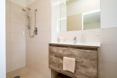 Photo of property in 17 Gillean Street, Havelock North, 4130