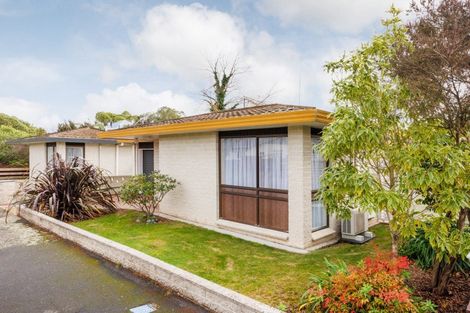 Photo of property in 2 Rangitane Street, Palmerston North, 4414
