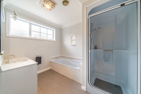 Photo of property in 19 Comeskey Grove, Elderslea, Upper Hutt, 5018