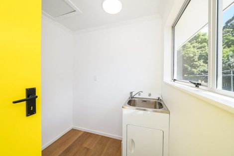 Photo of property in 8 Spilman Place, Awapuni, Palmerston North, 4412