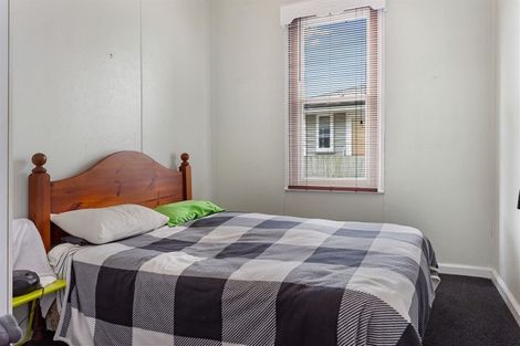 Photo of property in 21 Defoe Place, Waltham, Christchurch, 8023