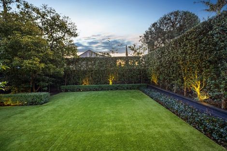 Photo of property in 28 Muritai Road, Milford, Auckland, 0620