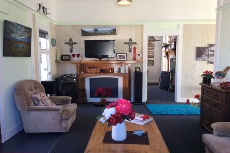 Photo of property in 16 Goldfinch Street, Taihape, 4720
