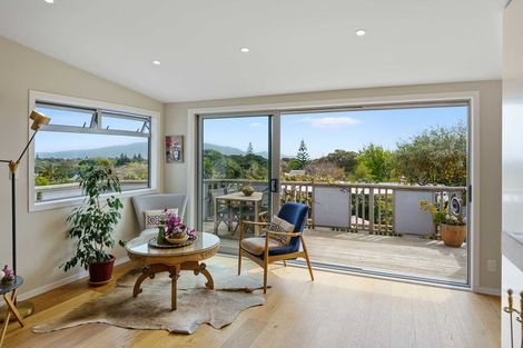 Photo of property in 7 Kawau Grove, Waikanae Beach, Waikanae, 5036