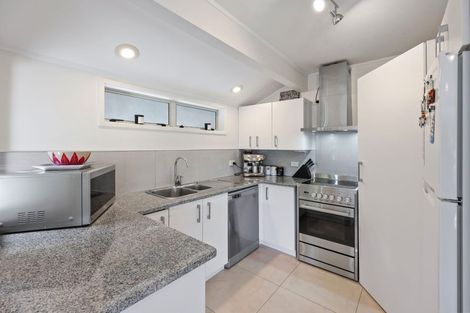 Photo of property in 49a Union Road, Howick, Auckland, 2014