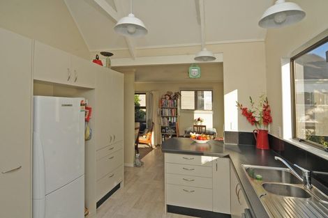 Photo of property in 7a Braithwaite Street, Karori, Wellington, 6012