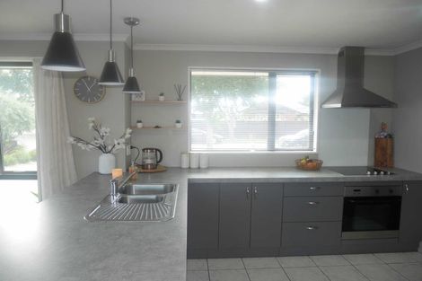 Photo of property in 29 Mataroa Place, Parklands, Christchurch, 8083
