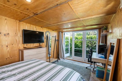Photo of property in 28 Coates Street, Tawa, Wellington, 5028