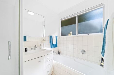 Photo of property in 11 Babington Place, Torbay, Auckland, 0630