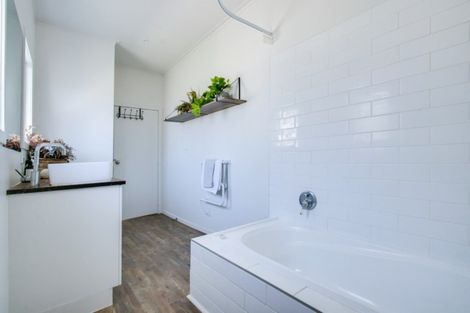 Photo of property in 1004 Reka Street, Akina, Hastings, 4122