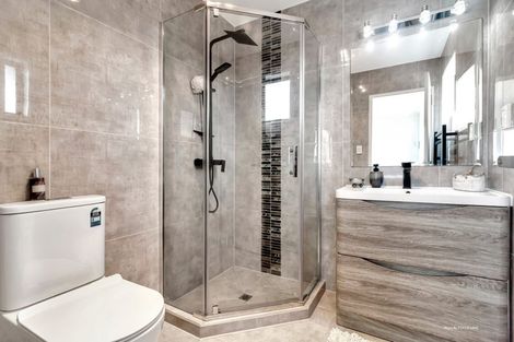 Photo of property in 18a Buckingham Crescent, Manukau, Auckland, 2025