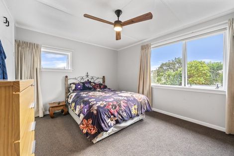 Photo of property in 11 Mount View Place, Spotswood, New Plymouth, 4310
