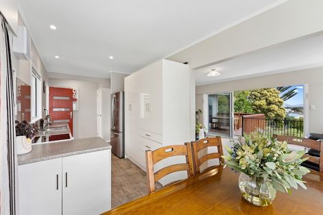 Photo of property in 10 Matenga Street, Waikanae, 5036