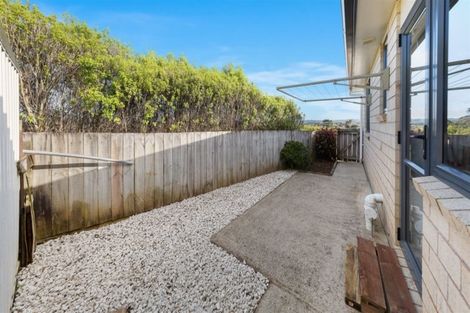 Photo of property in 12 Kathleen Reece Place, Waiuku, 2123