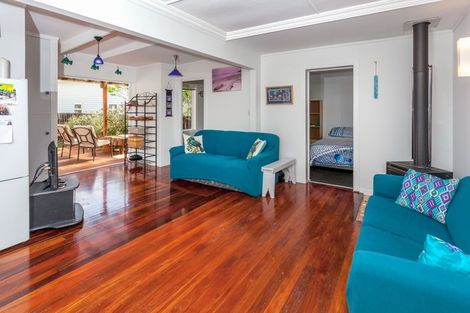 Photo of property in 159 Ocean Beach Road, Tairua, 3508