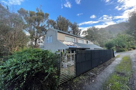 Photo of property in 911 Governors Bay Road, Governors Bay, Lyttelton, 8971