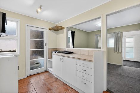 Photo of property in 1/2 Tye Road, Hillcrest, Auckland, 0627