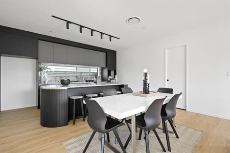 Photo of property in 7/5 Lemon Grove Lane, Greenhithe, Auckland, 0632