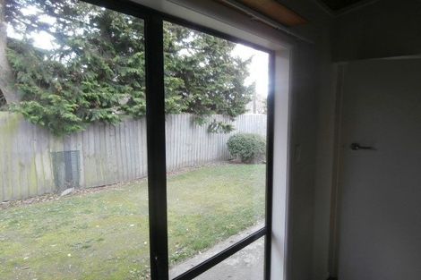 Photo of property in 235 Memorial Avenue, Burnside, Christchurch, 8053
