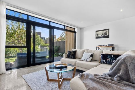 Photo of property in 27 Isitt Road, Hobsonville, Auckland, 0616