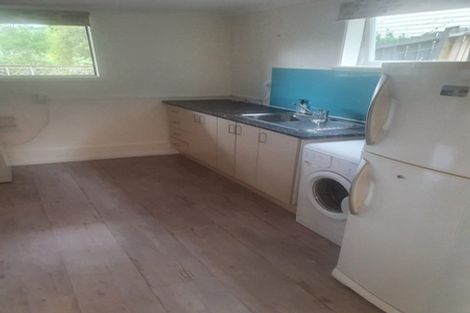 Photo of property in 102 Saddleback Rise, Murrays Bay, Auckland, 0630