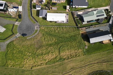 Photo of property in 7 Snapper Street, Baylys Beach, 0377