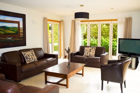 Photo of property in 32 Wai-iti Terrace, Burnside, Christchurch, 8052