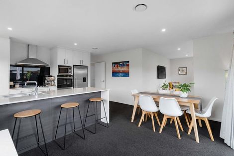 Photo of property in 15 Koareare Avenue, Halswell, Christchurch, 8025