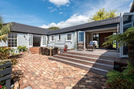 Photo of property in 30 Paparoa Road, Cockle Bay, Auckland, 2014