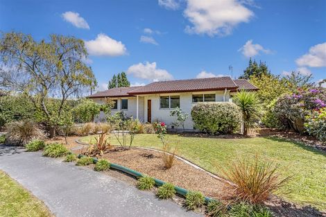 Photo of property in 30 Clivedon Place, Redwood, Christchurch, 8051