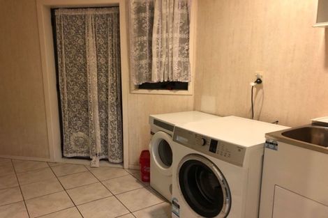 Photo of property in 28 Bayside Drive, Browns Bay, Auckland, 0630